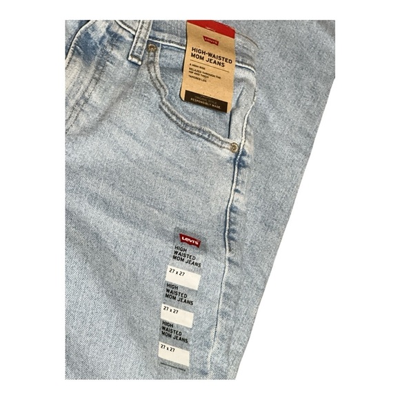 Levi's Light Blue Denim High-Waisted Mom Jeans 27 x 27. NWT - Picture 5 of 11